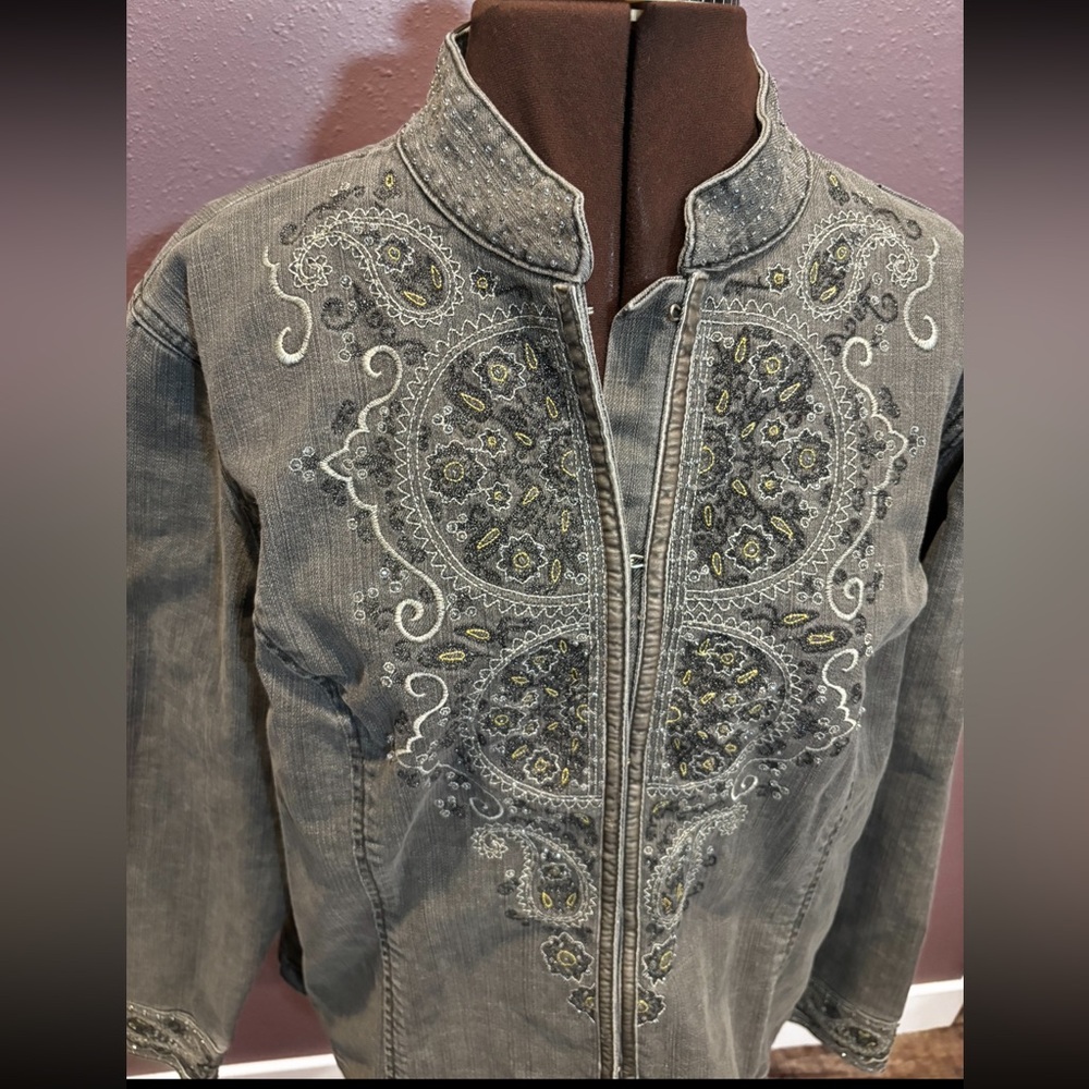 Chico's Platinum Faded Gray Beaded Embroidered Denim Jean Jacket Western Size 2